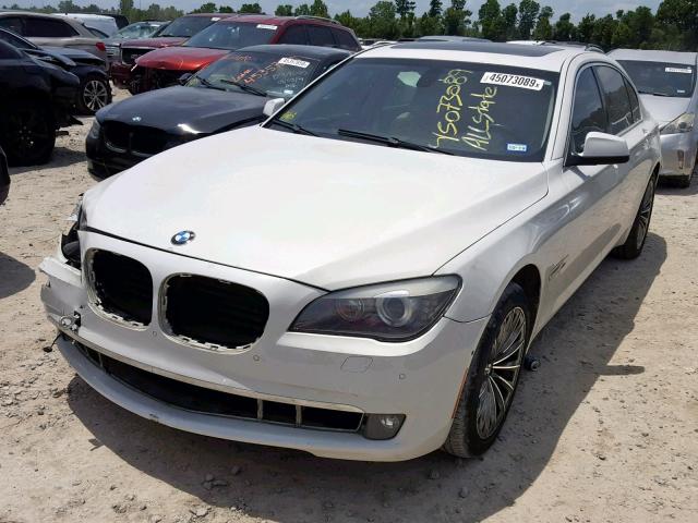 WBAKB8C57BCY66219 - 2011 BMW ALPINA B7 WHITE photo 2