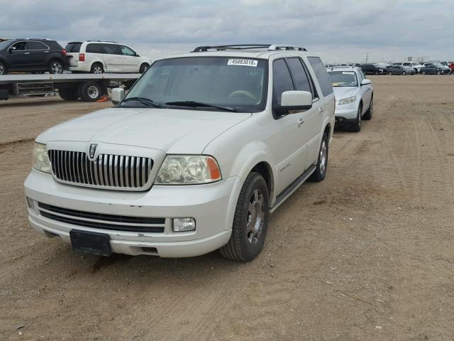 5LMFU285X6LJ02979 - 2006 LINCOLN NAVIGATOR Creme Foto 2