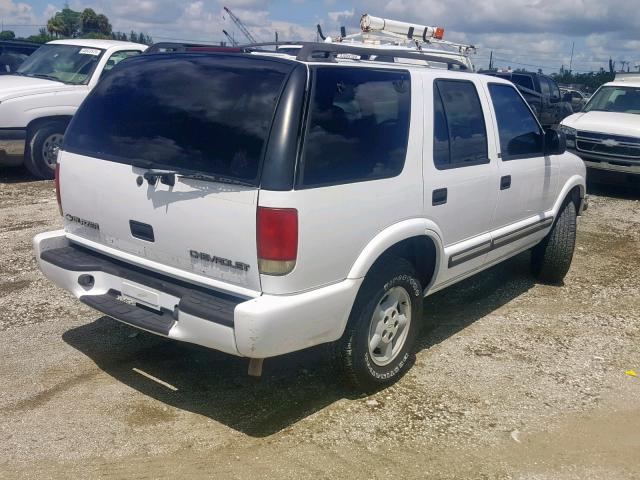 1GNDT13W912211239 - 2001 CHEVROLET BLAZER WHITE photo 4