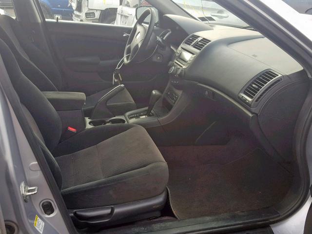 1HGCM56145A174526 - 2005 HONDA ACCORD DX SILVER photo 5