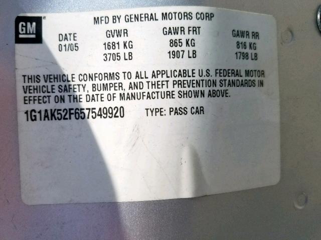 1G1AK52F657549920 - 2005 CHEVROLET COBALT SILVER photo 10