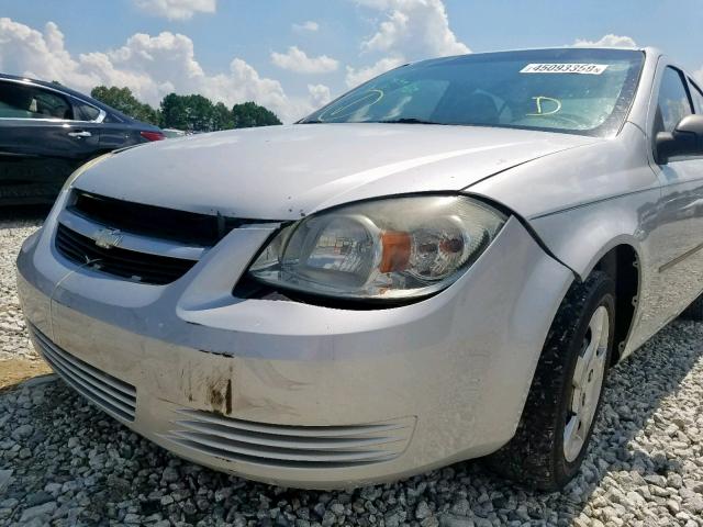 1G1AK52F657549920 - 2005 CHEVROLET COBALT SILVER photo 9