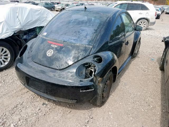 3VWPW3AGXAM036459 - 2010 VOLKSWAGEN NEW BEETLE შავი ფოტო 4