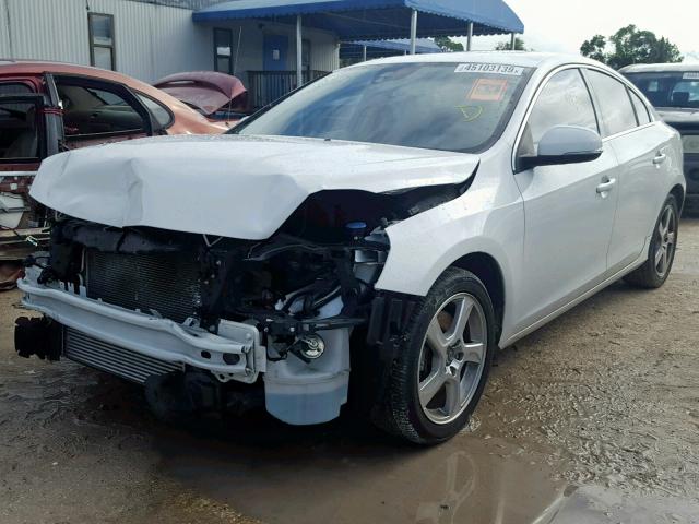 YV1622FS1C2146273 - 2012 VOLVO S60 T5 WHITE photo 2