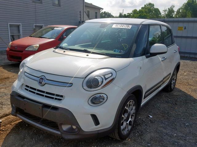 ZFBCFADH1EZ010687 - 2014 FIAT 500L TREKK WHITE photo 2