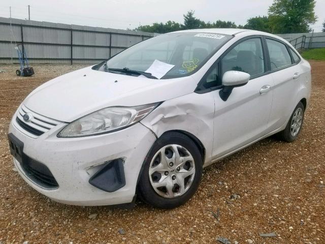 3FADP4AJ7BM193524 - 2011 FORD FIESTA S WHITE photo 2