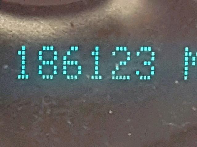 1G1ZH57B684200267 - 2008 CHEVROLET MALIBU 1LT GOLD photo 8