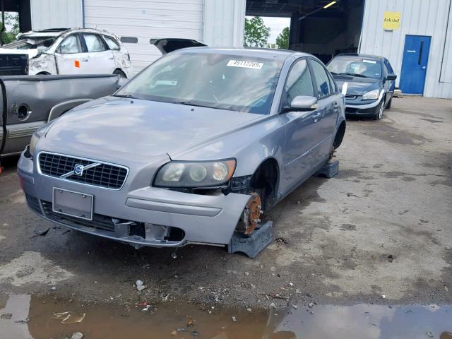 YV1MS382562176777 - 2006 VOLVO S40 2.4I GRAY photo 2