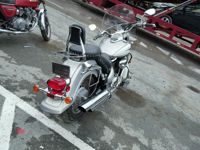 JS1VS54A842107575 - 2004 SUZUKI VL800 SILVER photo 4