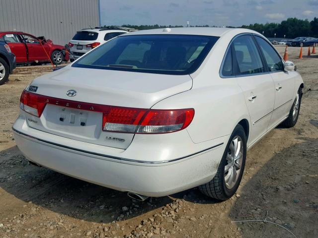 KMHFC46F98A266588 - 2008 HYUNDAI AZERA SE WHITE photo 4