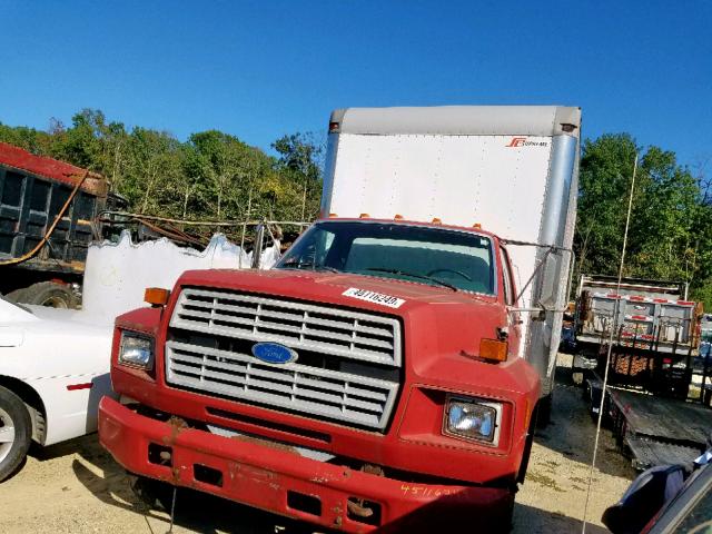 1FDNK74C8RVA34809 - 1994 FORD F700 F RED photo 2