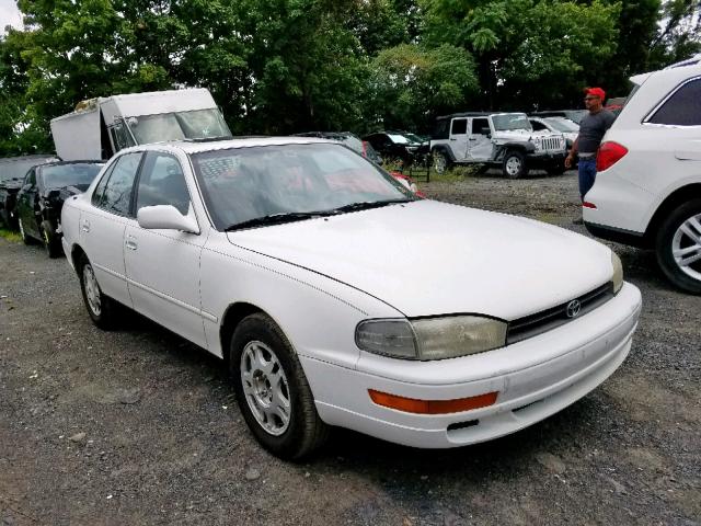 4T1VK13E0PU049338 - 1993 TOYOTA CAMRY XLE WHITE photo 1