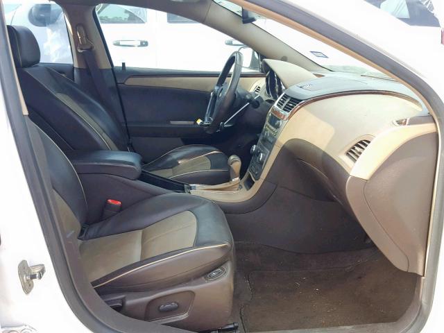 1G1ZK57779F123525 - 2009 CHEVROLET MALIBU LTZ თეთრი ფოტო 5