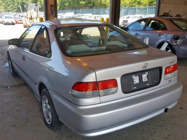 1HGEJ6226YL057979 - 2000 HONDA CIVIC DX SILVER photo 3