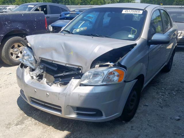 KL1TD56E39B396127 - 2009 CHEVROLET AVEO LS SILVER photo 2