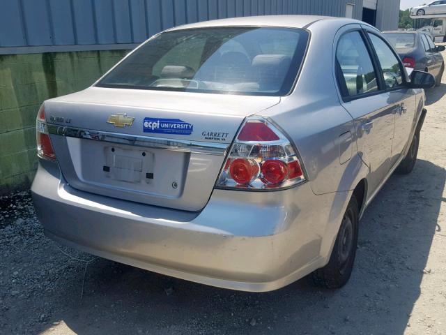 KL1TD56E39B396127 - 2009 CHEVROLET AVEO LS SILVER photo 4