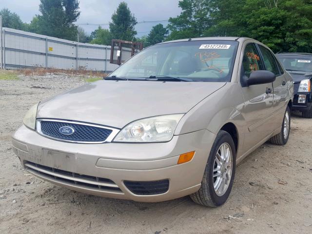 1FAFP34N16W212317 - 2006 FORD FOCUS ZX4 TAN photo 2