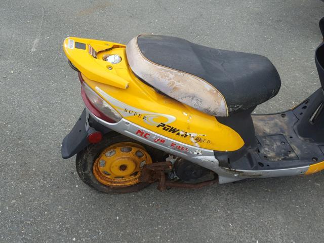 LFFWBF4C681023464 - 2008 ZHEJ SCOOTER YELLOW photo 6