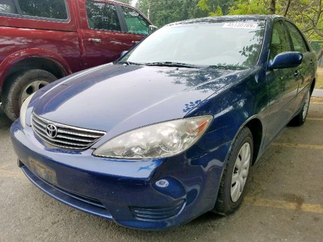 4T1BE30K35U034703 - 2005 TOYOTA CAMRY LE BLUE photo 2