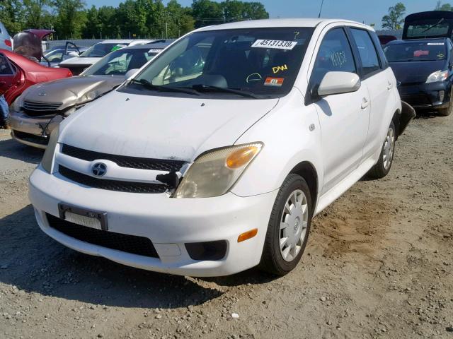 JTKKT624760138820 - 2006 TOYOTA SCION XA WHITE photo 2