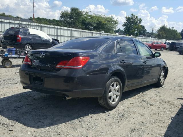 4T1BK36B06U084542 - 2006 TOYOTA AVALON XL BLACK photo 4