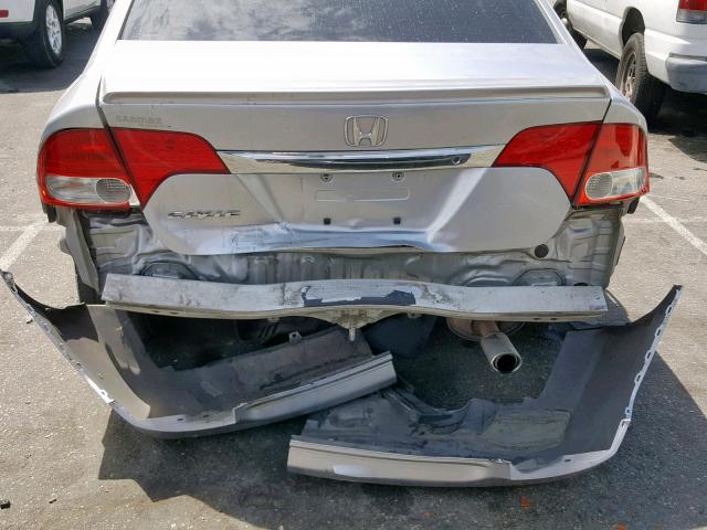 2HGFA16699H313194 - 2009 HONDA CIVIC LX-S 银色 照片 9
