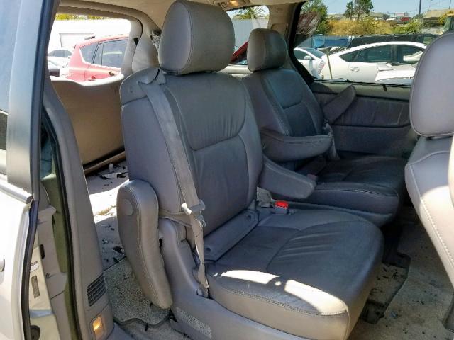 5TDBK22C08S021980 - 2008 TOYOTA SIENNA XLE SILVER photo 6