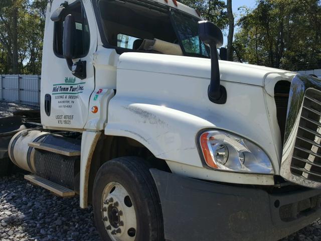 3AKJGEBG7GDHJ2980 - 2016 FREIGHTLINER CASCADIA 1 WHITE photo 9