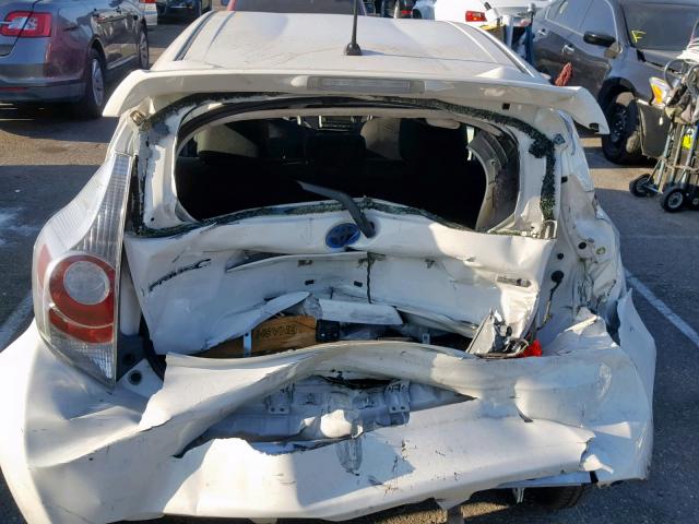 JTDKDTB30E1574024 - 2014 TOYOTA PRIUS C WHITE photo 9