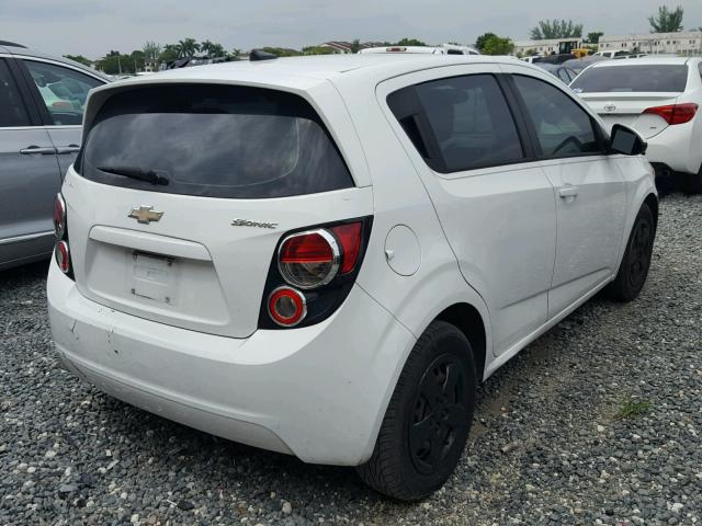 1G1JA6SH8D4100989 - 2013 CHEVROLET SONIC LS 白色 照片 4