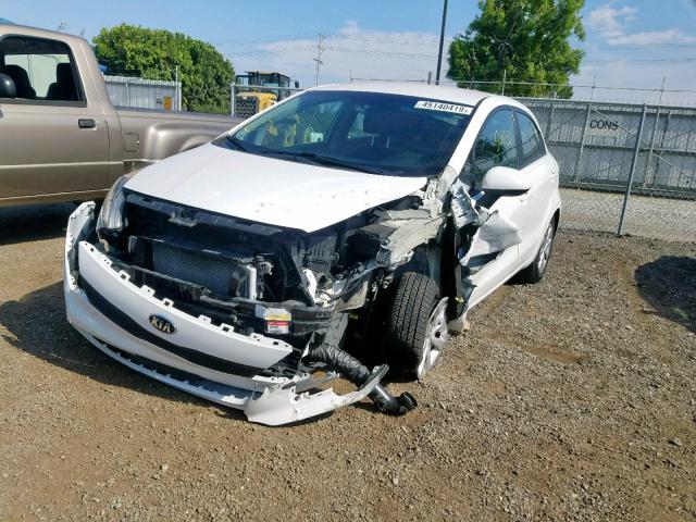 KNADM5A33G6647170 - 2016 KIA RIO LX WHITE photo 2