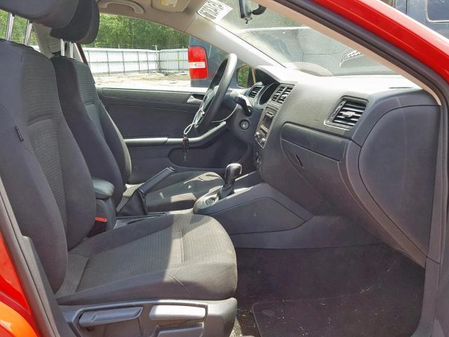 3VW2K7AJ0FM351013 - 2015 VOLKSWAGEN JETTA BASE წითელი ფოტო 5