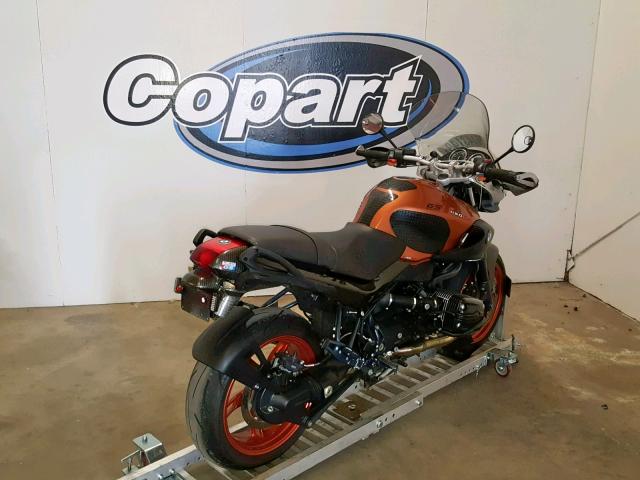 WB10318A24ZJ66044 - 2004 BMW R1150 R RO ORANGE photo 3