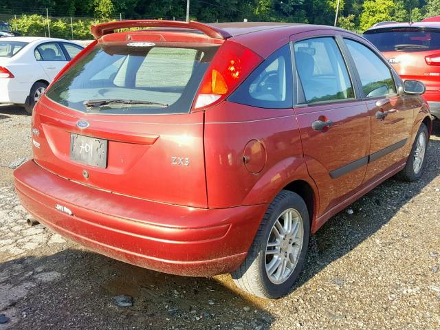 3FAFP37313R109701 - 2003 FORD FOCUS ZX5 RED photo 4