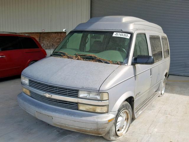 1GBDM19W9XB130994 - 1999 CHEVROLET ASTRO GRAY photo 2