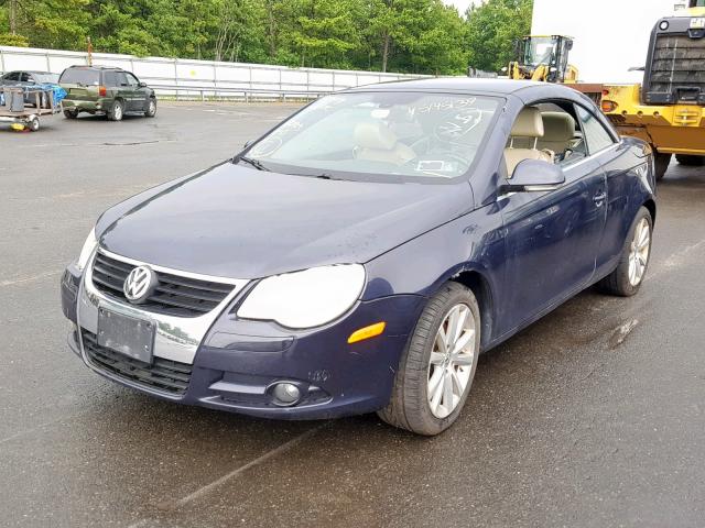 WVWFA71F77V000691 - 2007 VOLKSWAGEN EOS 2.0T L BLUE photo 2