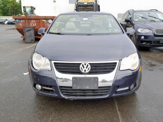 WVWFA71F77V000691 - 2007 VOLKSWAGEN EOS 2.0T L BLUE photo 9