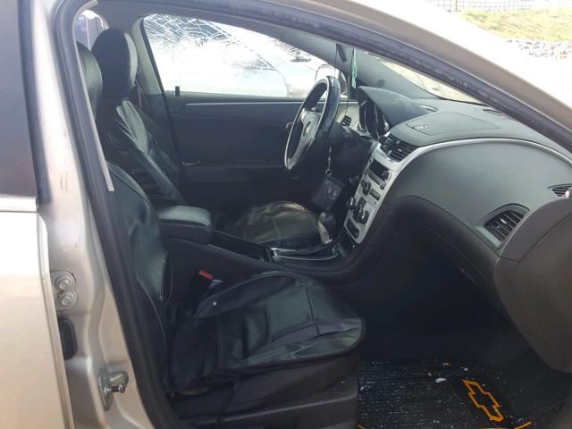 1G1ZC5E00AF308118 - 2010 CHEVROLET MALIBU 1LT 金色 照片 5