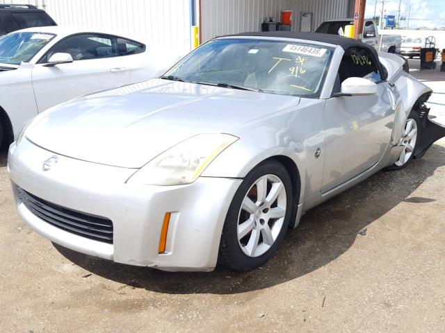 JN1AZ36A55M758298 - 2005 NISSAN 350Z ROADS SILVER photo 2