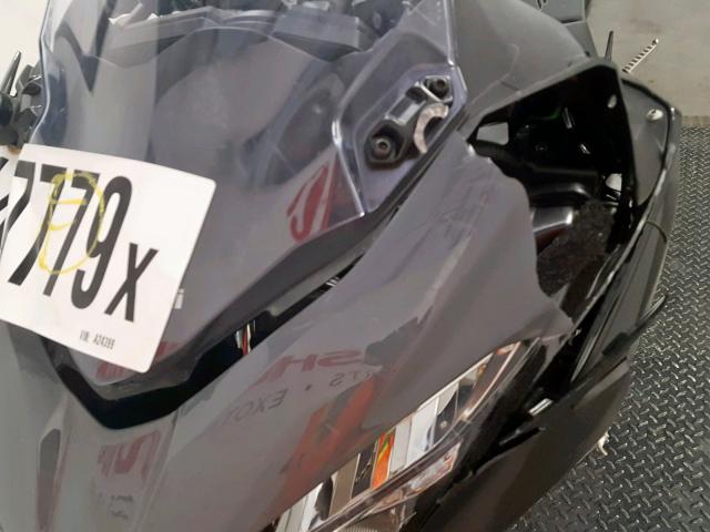 JKAEXKG14KDA24399 - 2019 KAWASAKI EX400 GRAY photo 9