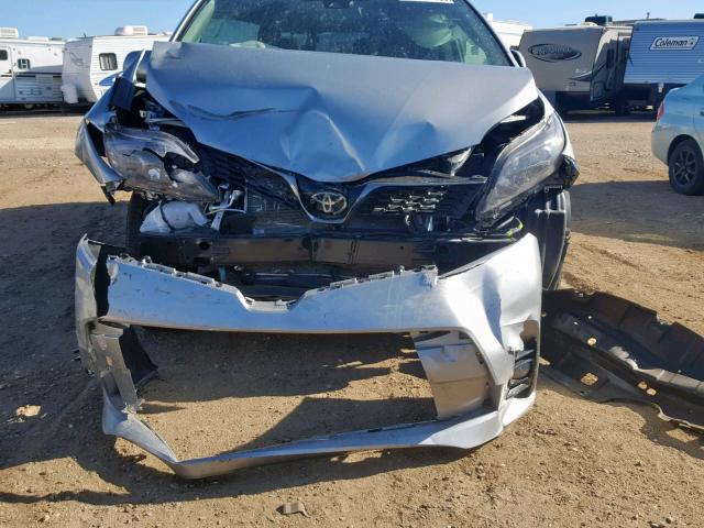 5TDEZ3DC4KS222834 - 2019 TOYOTA SIENNA SE SILVER photo 9