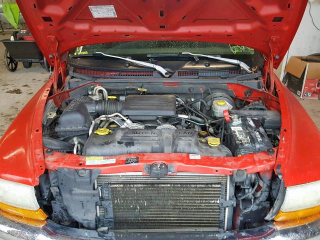 1B7HG2AN61S246318 - 2001 DODGE DAKOTA QUA RED photo 7