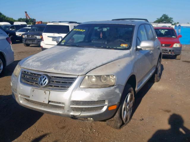 WVGBC67L84D036970 - 2004 VOLKSWAGEN TOUAREG 3. GRAY photo 2