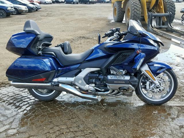 JH2SC7959JK000552 - 2018 HONDA GL1800 D BLUE photo 9