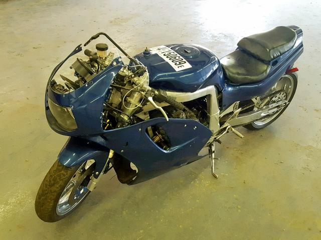 JS1GR7BA0P2104614 - 1993 SUZUKI GSX-R750 W BLUE photo 2