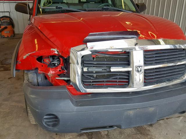 1D7HW28N45S237010 - 2005 DODGE DAKOTA QUA RED photo 9