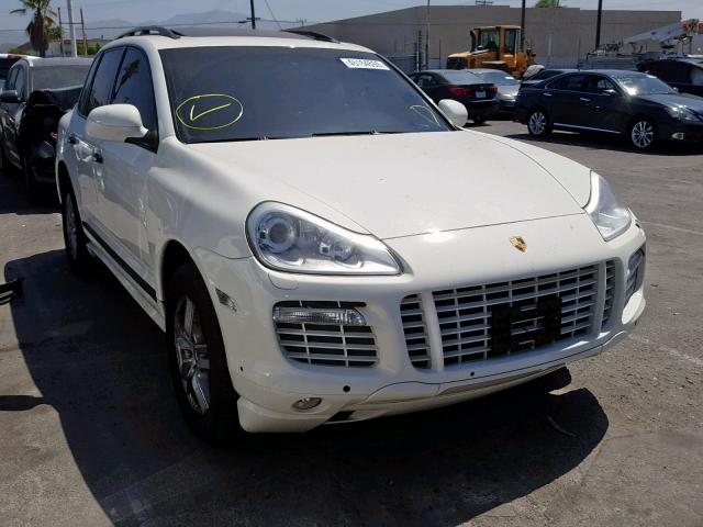 WP1AD2AP8ALA61126 - 2010 PORSCHE CAYENNE GT WHITE photo 1