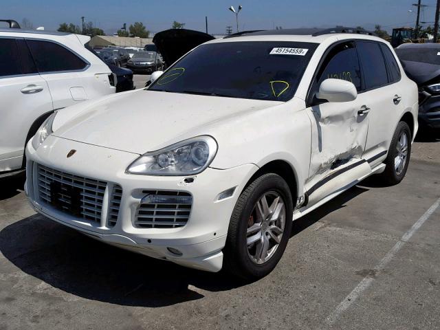 WP1AD2AP8ALA61126 - 2010 PORSCHE CAYENNE GT WHITE photo 2