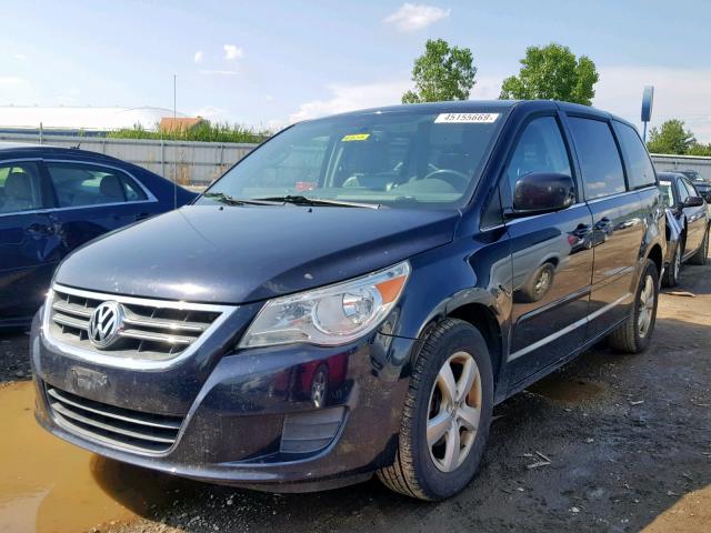 2V4RW3D17AR395589 - 2010 VOLKSWAGEN ROUTAN SE BLUE photo 2