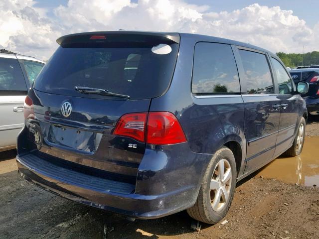 2V4RW3D17AR395589 - 2010 VOLKSWAGEN ROUTAN SE BLUE photo 4